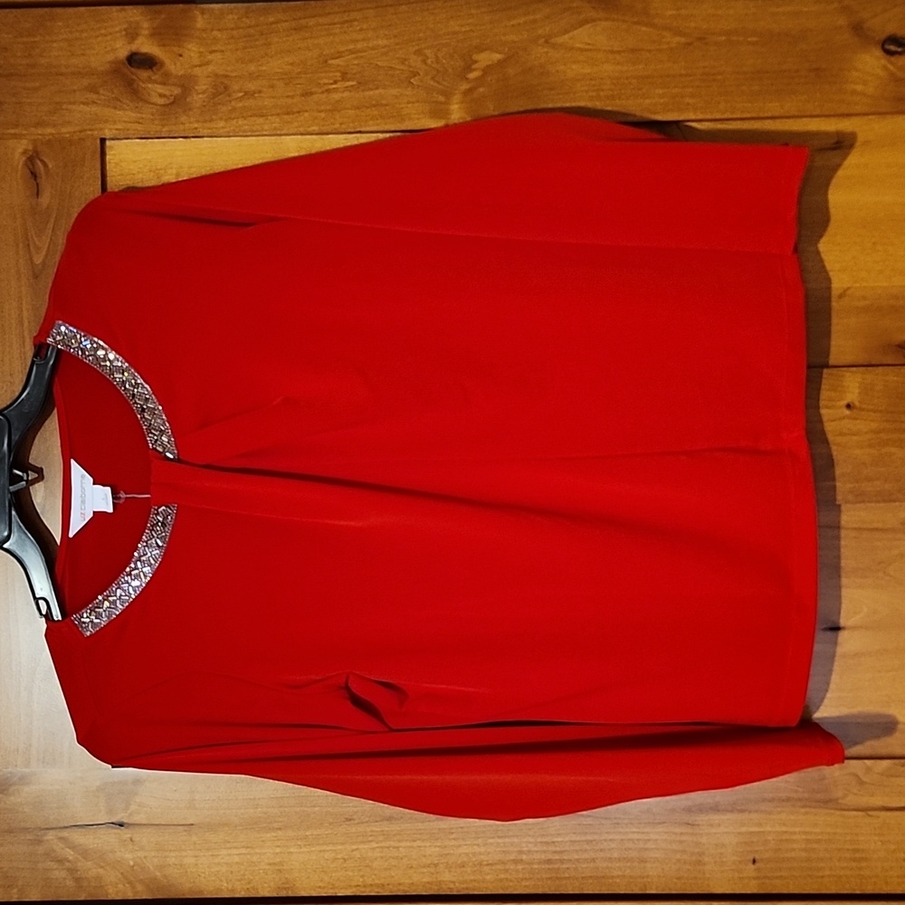 ⬇️🎉NWT LIZ CLAIBORNE Embellished Red Top